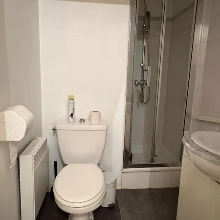 Quiet Center Apartment *